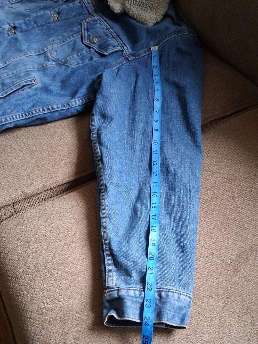 Levi's Cream Sherpa-Lined Jacket with Denim Accent - Picture 5 of 8